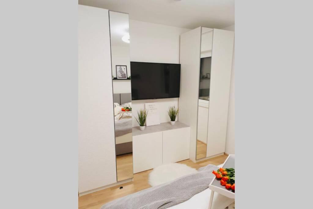 Leon Apartment Neu! Gemuetlichkeit An Erster Stelle ลินซ์ ภายนอก รูปภาพ